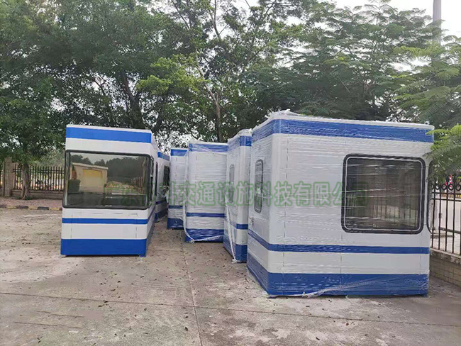 陽(yáng)茂高速收費亭落地